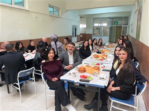 Bölüm Öğrencilerimiz ve Akademisyenlerimiz Gelin Tanış Olalım Kahvaltısında Bir Araya Geldi