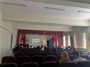Büro Hizmetlesi ve Sekreterlik Bölümü İkinci Sınıf Öğrencileri Kadına Şiddet Programı Düzenledi