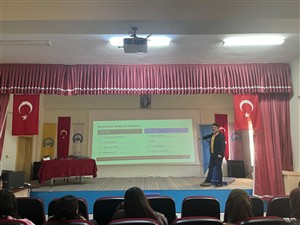Büro Hizmetleri ve Sekreterlik Bölümü Öğrencilerine Oryantasyon Eğitimi Gerçekleştirildi