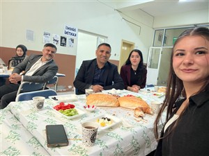 Bölüm Öğrencilerimiz ve Akademisyenlerimiz Gelin Tanış Olalım Kahvaltısında Bir Araya Geldi